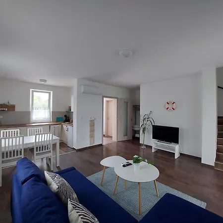 Vitorlás Apartamento *