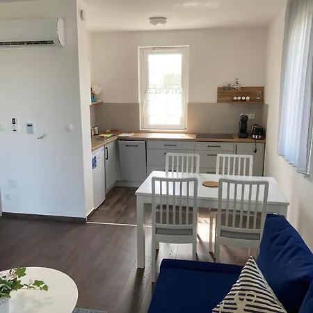 Vitorlás Apartamento *