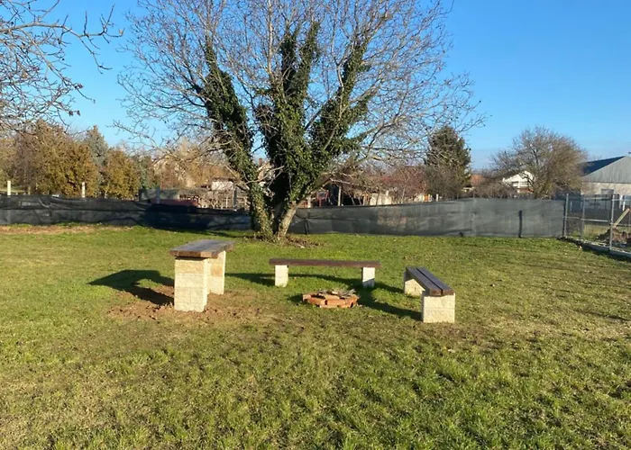 Vitorlas באלאטונסארסו