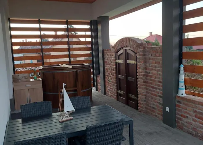 Vitorlás * Balatonszarszo