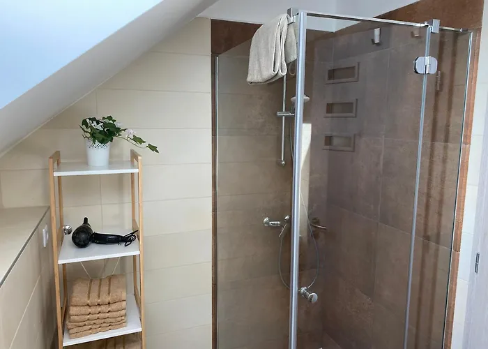 Vitorlas * באלאטונסארסו