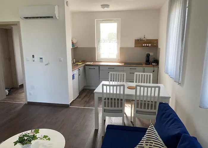 Vitorlas Apartament *