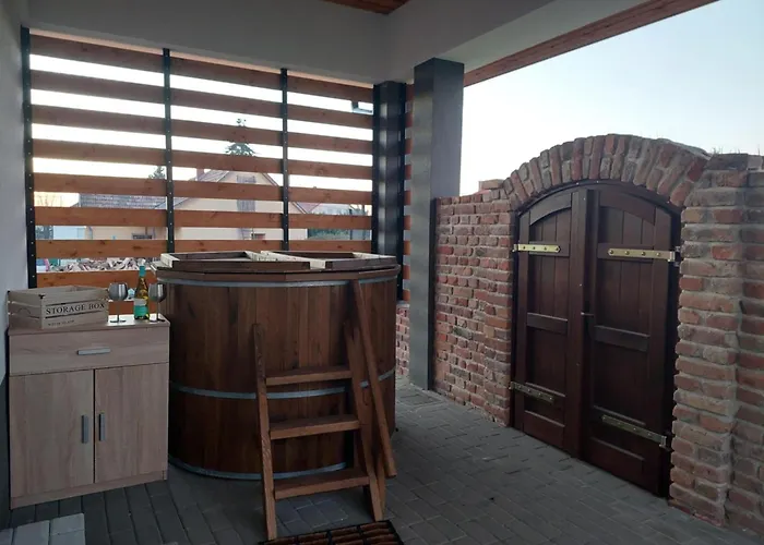 Vitorlas * Balatonszarszo