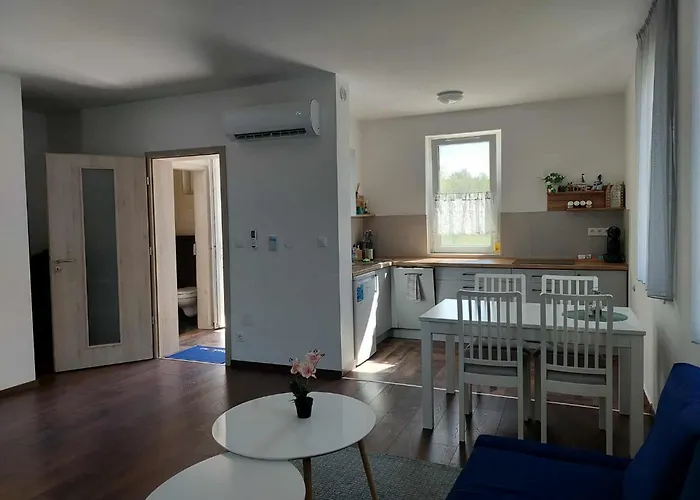 Vitorlas * Balatonszarszo